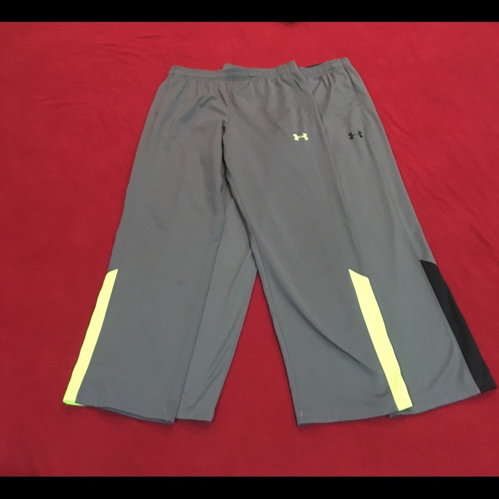 2 pair boys size XL UA pants